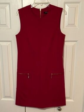 Sharagano Women's sleeveless dress